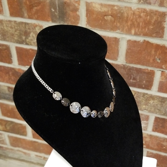 Black and Silver Chain Necklace - Picture 4 of 7